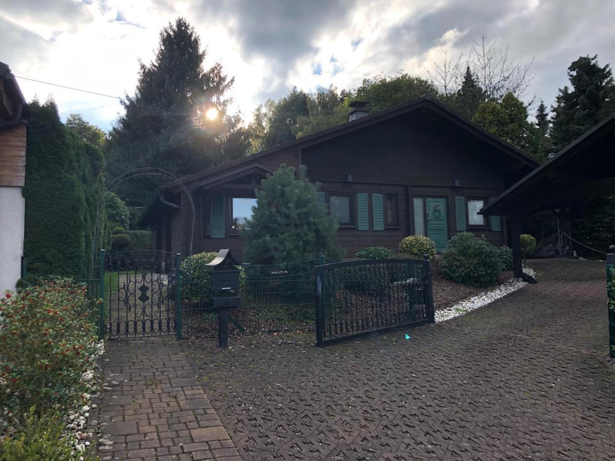 Gemuetliches Holzhaus In Idyllischer Lage Ruppichteroth Bagian luar foto