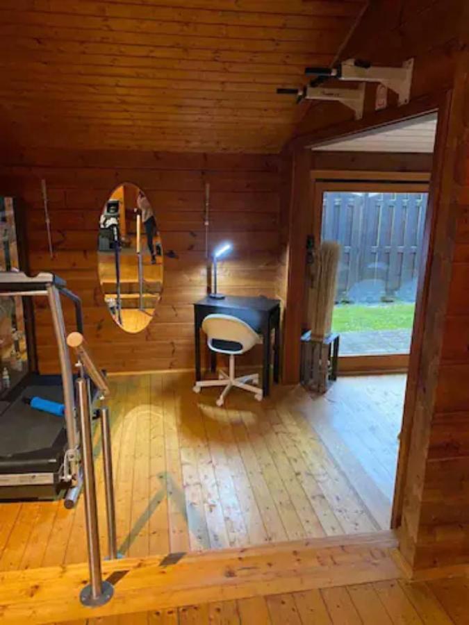 Gemuetliches Holzhaus In Idyllischer Lage Ruppichteroth Bagian luar foto