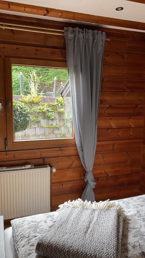 Gemuetliches Holzhaus In Idyllischer Lage Ruppichteroth Bagian luar foto