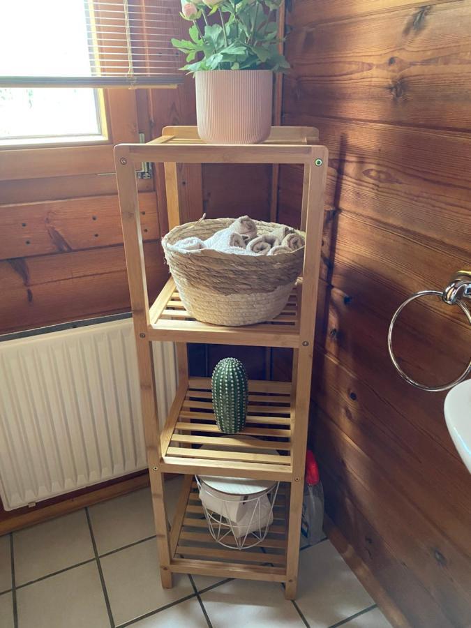 Gemuetliches Holzhaus In Idyllischer Lage Ruppichteroth Bagian luar foto