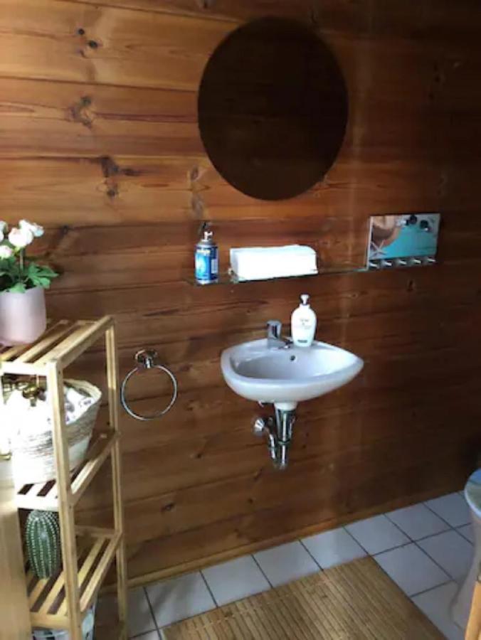 Gemuetliches Holzhaus In Idyllischer Lage Ruppichteroth Bagian luar foto